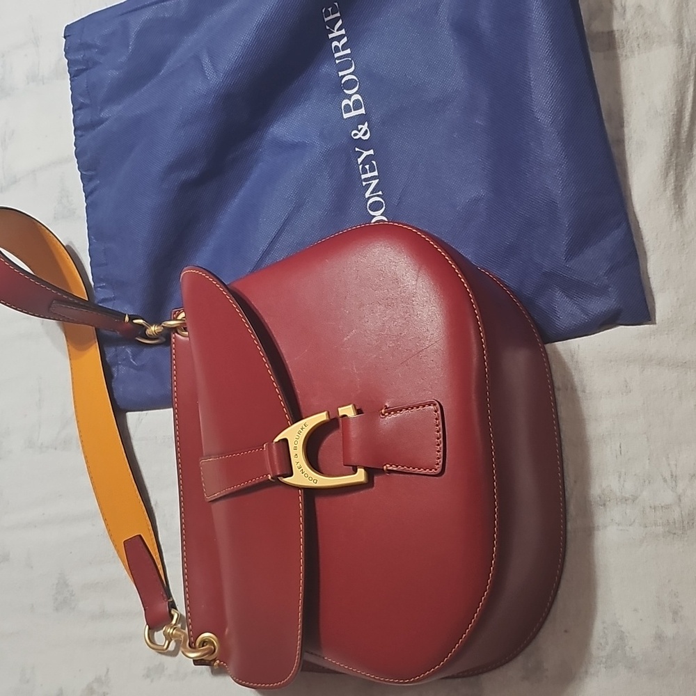 Dooney & Bourke Burgundy Leather Shoulder Bag Vintage 1975